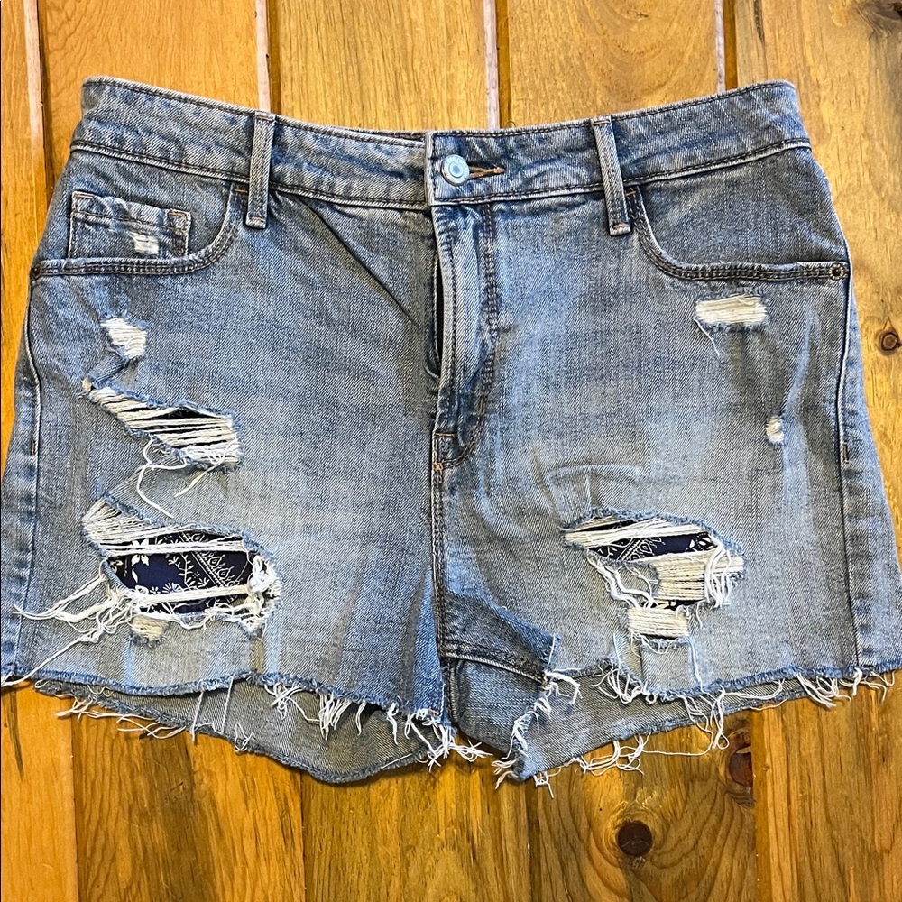 Old Navy Light Blue Distressed Denim Shorts with Bandana Inset